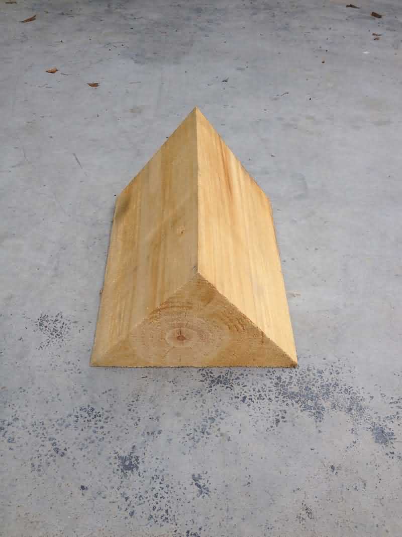 三角木